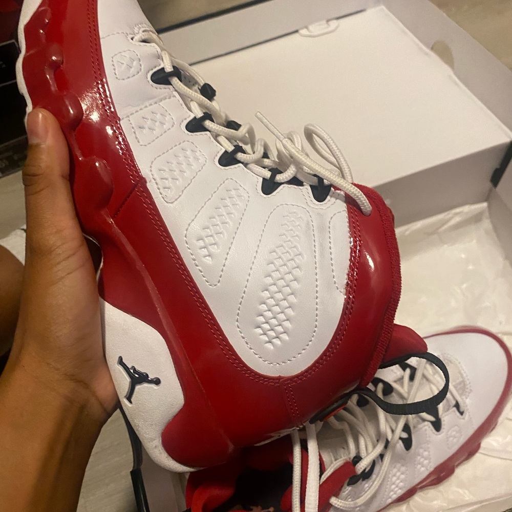 Jordan 9 - Picture 3 of 4